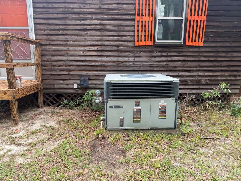 6846 Highway 341 Highway, Kershaw, SC 29067.  MLS# CAR4403348, YatesRealty ID 38279. 
