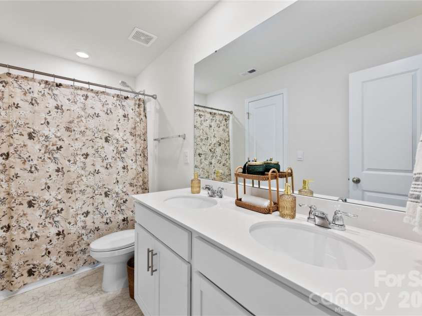 159 Calvin Creek Drive, Troutman, NC 28166.  MLS# CAR4349085, YatesRealty ID 3828. Full Bathroom