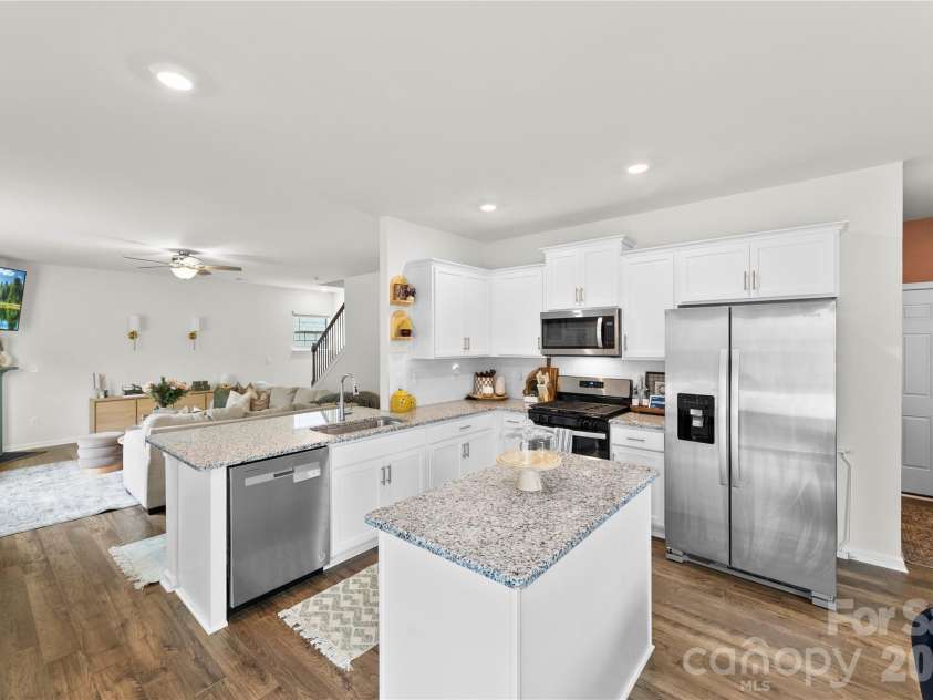 159 Calvin Creek Drive, Troutman, NC 28166.  MLS# CAR4349085, YatesRealty ID 3828. Kitchen