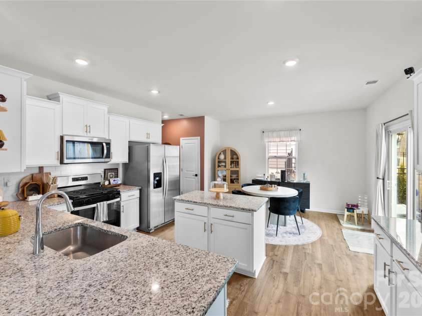 159 Calvin Creek Drive, Troutman, NC 28166.  MLS# CAR4349085, YatesRealty ID 3828. Kitchen
