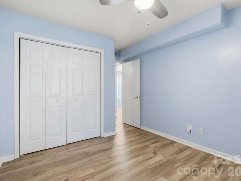 430 Queens Road, Charlotte, NC 28207.  MLS# CAR4340440, YatesRealty ID 3828. 2nd bedroom or office space.  