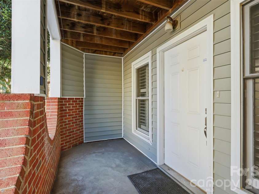 430 Queens Road, Charlotte, NC 28207.  MLS# CAR4340440, YatesRealty ID 3828. 