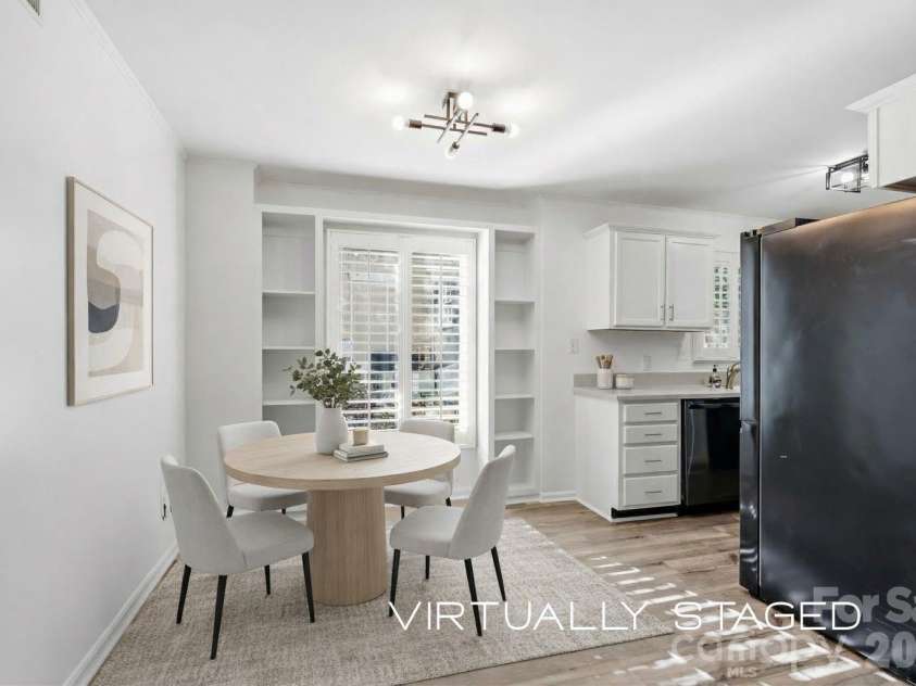 430 Queens Road, Charlotte, NC 28207.  MLS# CAR4340440, YatesRealty ID 3828. Virtually staged dining space. 