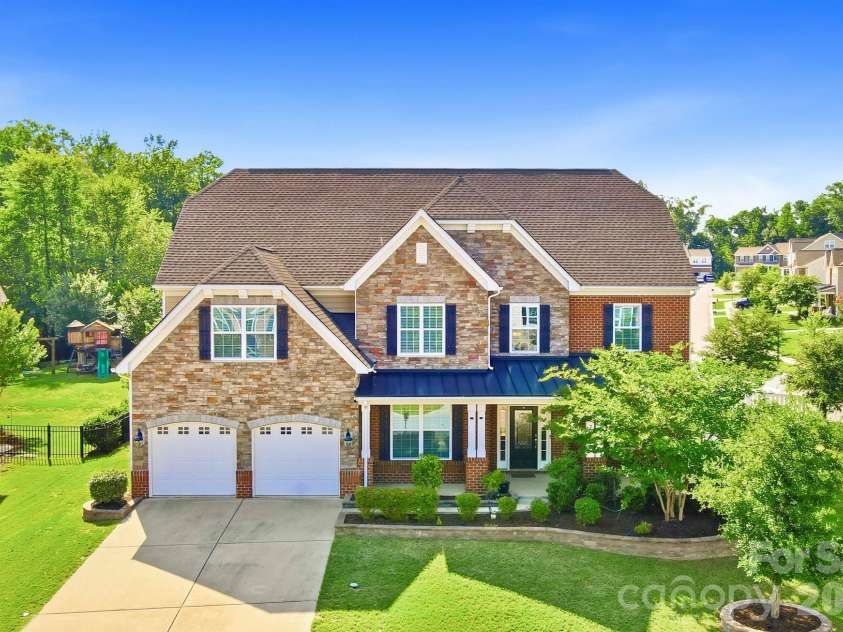 2017 Topaz Plaza, Davidson, NC 28036.  MLS# CAR4404938, YatesRealty ID 38280. Aerial