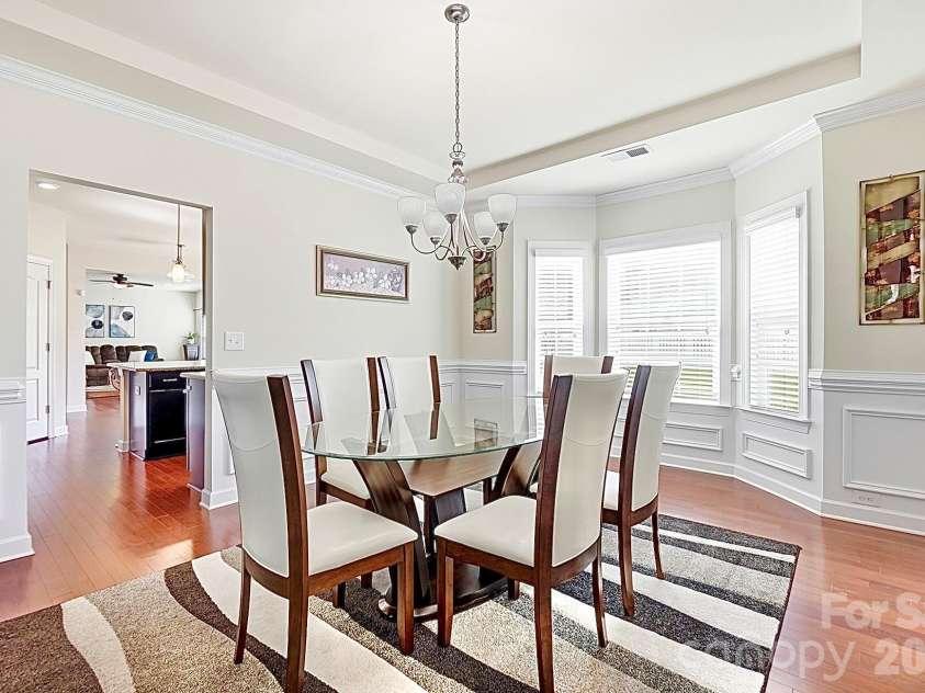 2017 Topaz Plaza, Davidson, NC 28036.  MLS# CAR4404938, YatesRealty ID 38280. Bathed in Natural Light