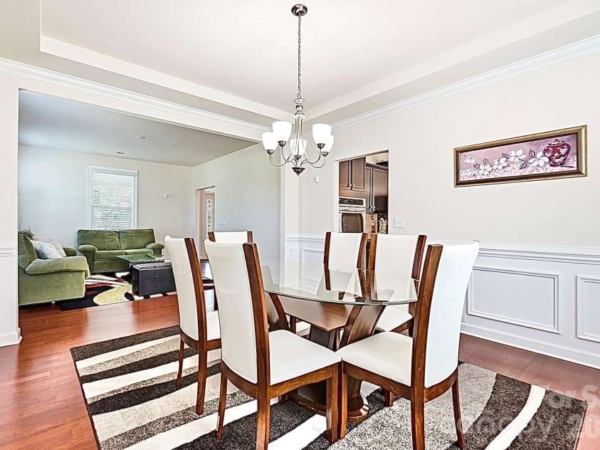 2017 Topaz Plaza, Davidson, NC 28036.  MLS# CAR4404938, YatesRealty ID 38280. Dinning Room