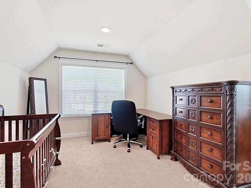 2017 Topaz Plaza, Davidson, NC 28036.  MLS# CAR4404938, YatesRealty ID 38280. Primary Suite - Bedroom