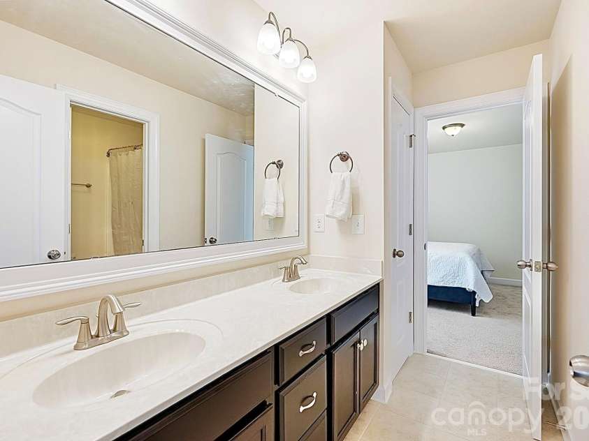 2017 Topaz Plaza, Davidson, NC 28036.  MLS# CAR4404938, YatesRealty ID 38280. Second Primary - Bathroom