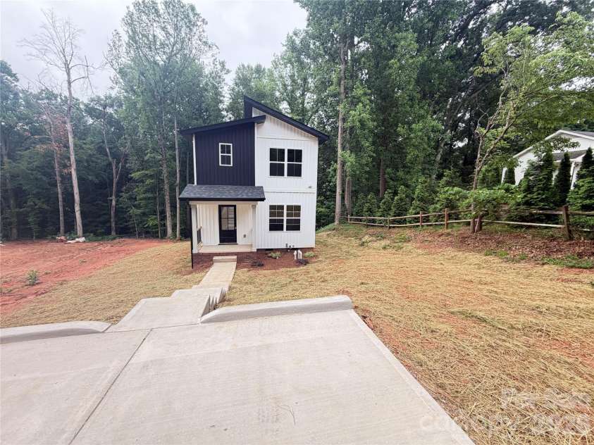 345 Rumple Street, Troutman, NC 28166.  MLS# CAR4383606, YatesRealty ID 38281. 