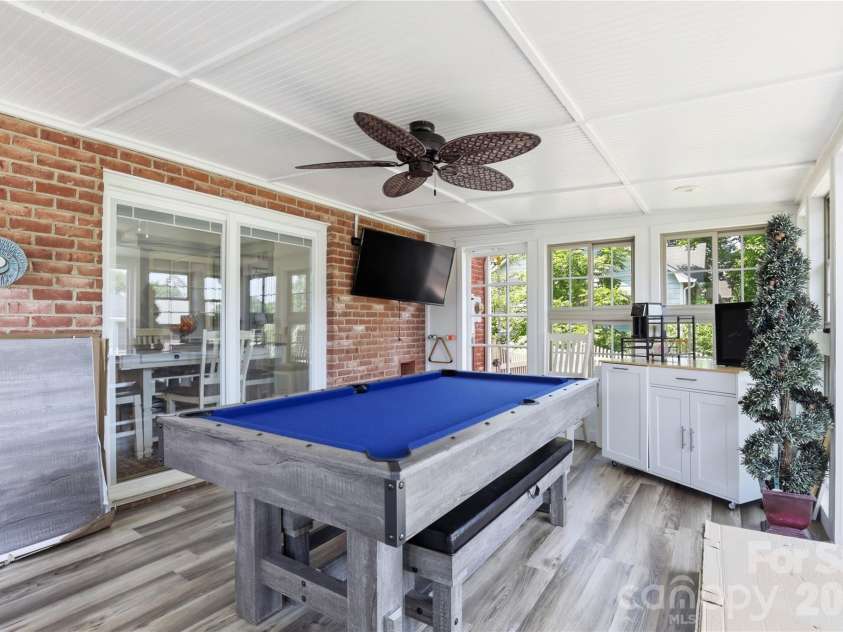 4 Fox Ridge Drive, Granite Falls, NC 28630.  MLS# CAR4387369, YatesRealty ID 38283. 