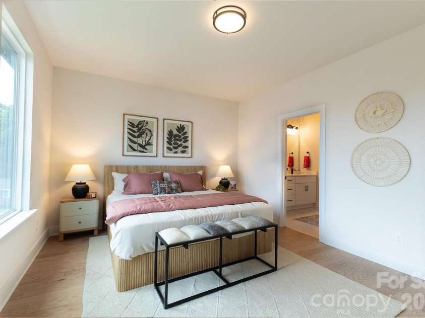 3014 Khan Park Drive, Charlotte, NC 28206.  MLS# CAR4346085, YatesRealty ID 38285. 