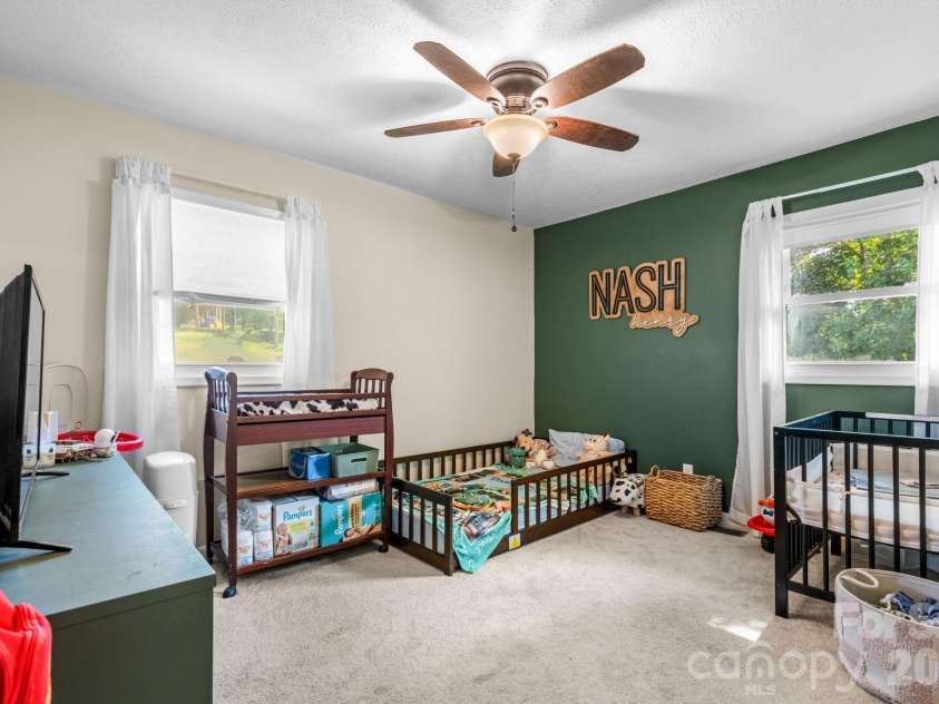 3691 Vantage Heights Circle, Lenoir, NC 28645.  MLS# CAR4401911, YatesRealty ID 38287. 