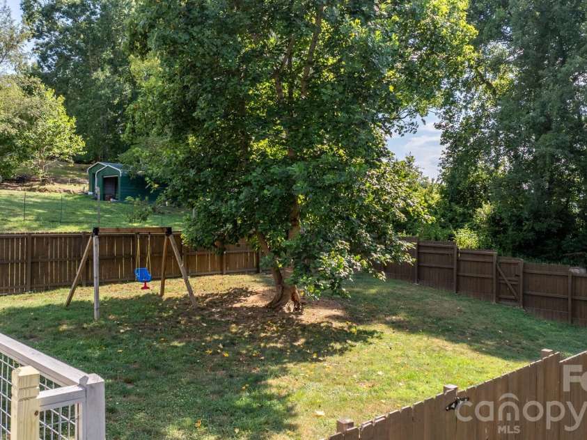 3691 Vantage Heights Circle, Lenoir, NC 28645.  MLS# CAR4401911, YatesRealty ID 38287. 