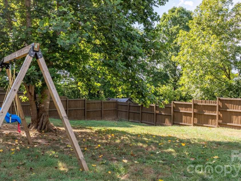 3691 Vantage Heights Circle, Lenoir, NC 28645.  MLS# CAR4401911, YatesRealty ID 38287. 
