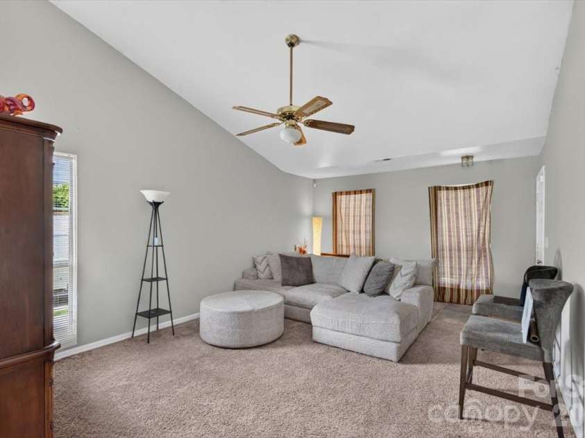 1630 Pamela Lorraine Drive, Charlotte, NC 28213.  MLS# CAR4401866, YatesRealty ID 38288. 