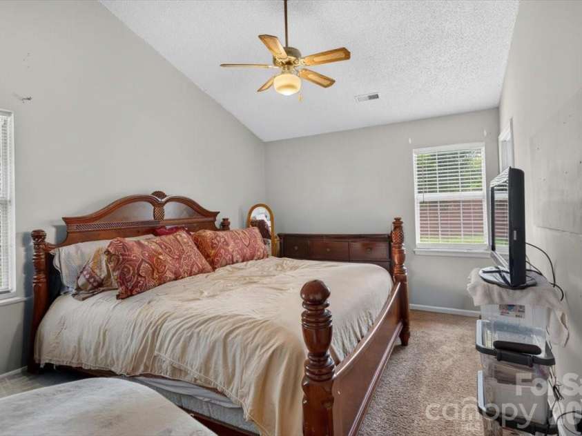 1630 Pamela Lorraine Drive, Charlotte, NC 28213.  MLS# CAR4401866, YatesRealty ID 38288. 