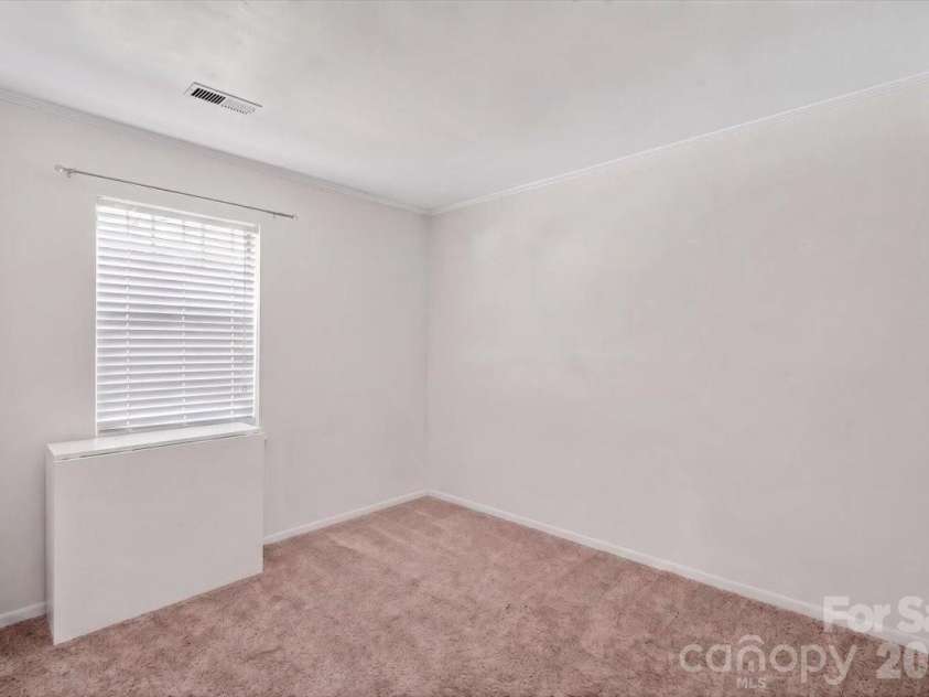 1630 Pamela Lorraine Drive, Charlotte, NC 28213.  MLS# CAR4401866, YatesRealty ID 38288. 