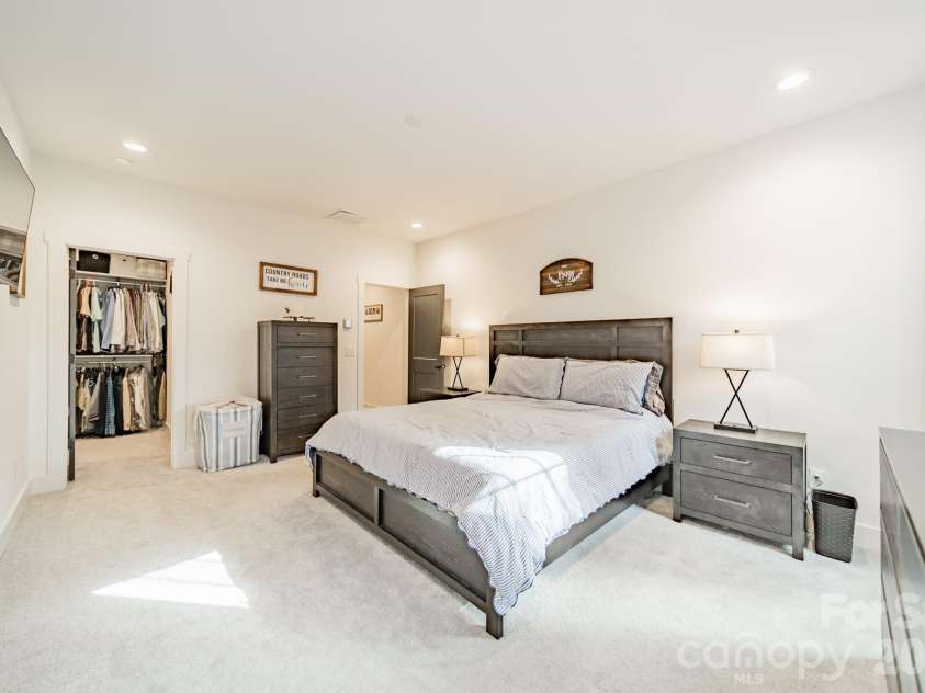 608 Ambassador Street, Charlotte, NC 28208.  MLS# CAR4342257, YatesRealty ID 3829. Primary Bedroom