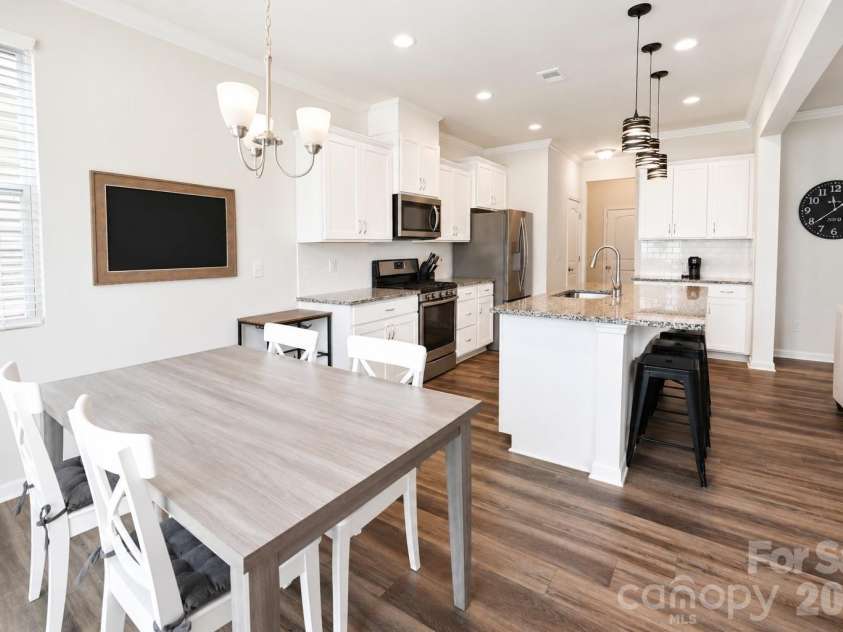 16033 Fieldstone Trace, Charlotte, NC 28278.  MLS# CAR4389592, YatesRealty ID 38292. 