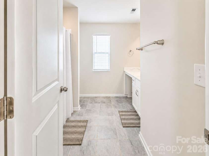 16033 Fieldstone Trace, Charlotte, NC 28278.  MLS# CAR4389592, YatesRealty ID 38292. 