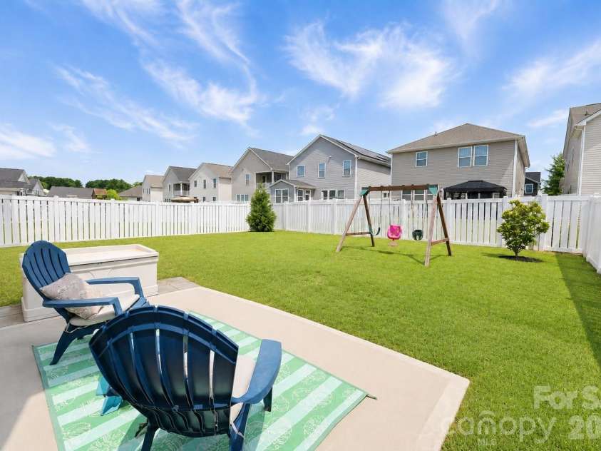 16033 Fieldstone Trace, Charlotte, NC 28278.  MLS# CAR4389592, YatesRealty ID 38292. 