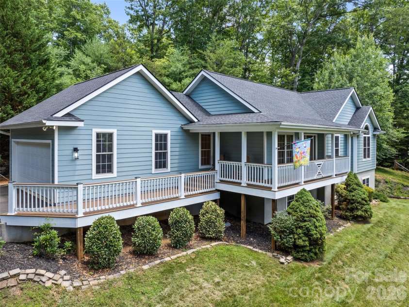 4 Leisure Wood Drive, Canton, NC 28716.  MLS# CAR4400086, YatesRealty ID 38293. 