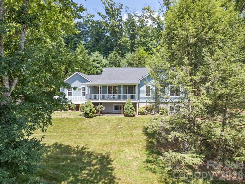 4 Leisure Wood Drive, Canton, NC 28716.  MLS# CAR4400086, YatesRealty ID 38293. 