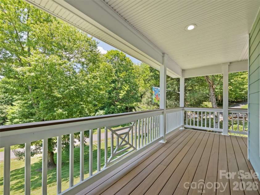 4 Leisure Wood Drive, Canton, NC 28716.  MLS# CAR4400086, YatesRealty ID 38293. 
