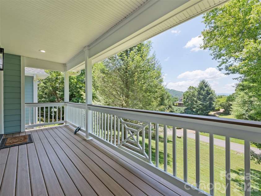4 Leisure Wood Drive, Canton, NC 28716.  MLS# CAR4400086, YatesRealty ID 38293. 