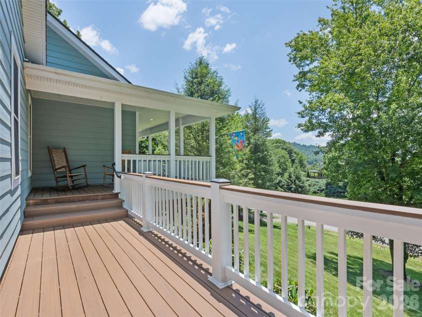 4 Leisure Wood Drive, Canton, NC 28716.  MLS# CAR4400086, YatesRealty ID 38293. 
