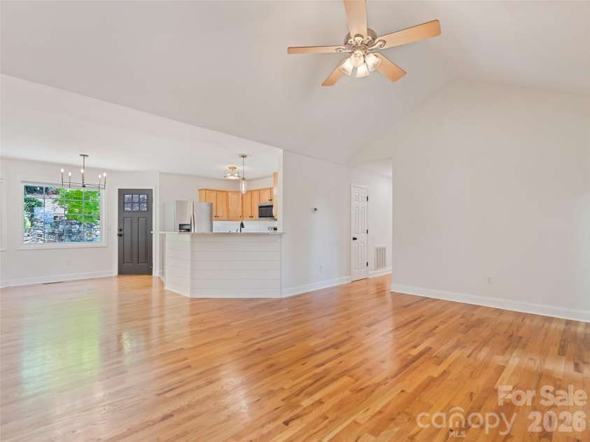 4 Leisure Wood Drive, Canton, NC 28716.  MLS# CAR4400086, YatesRealty ID 38293. 
