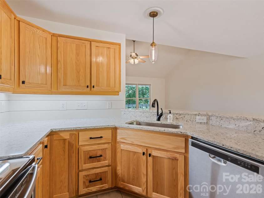 4 Leisure Wood Drive, Canton, NC 28716.  MLS# CAR4400086, YatesRealty ID 38293. 