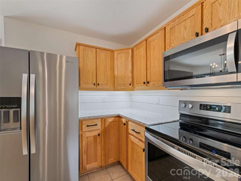 4 Leisure Wood Drive, Canton, NC 28716.  MLS# CAR4400086, YatesRealty ID 38293. 