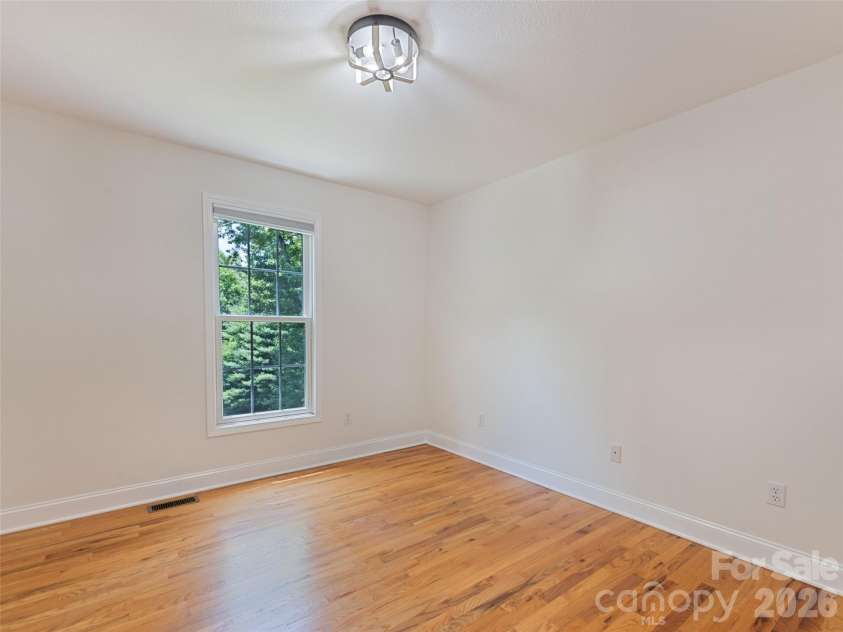 4 Leisure Wood Drive, Canton, NC 28716.  MLS# CAR4400086, YatesRealty ID 38293. 