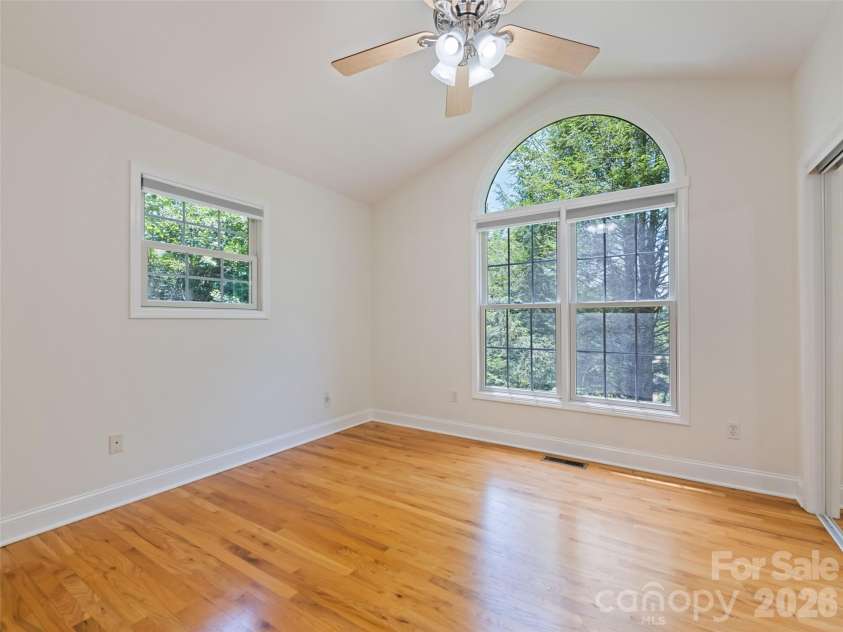 4 Leisure Wood Drive, Canton, NC 28716.  MLS# CAR4400086, YatesRealty ID 38293. 