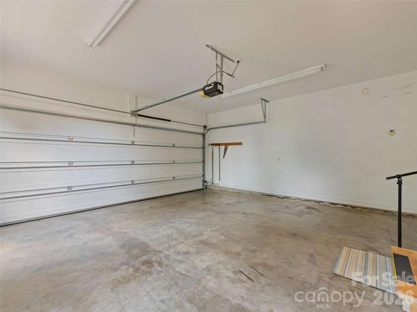 4 Leisure Wood Drive, Canton, NC 28716.  MLS# CAR4400086, YatesRealty ID 38293. 