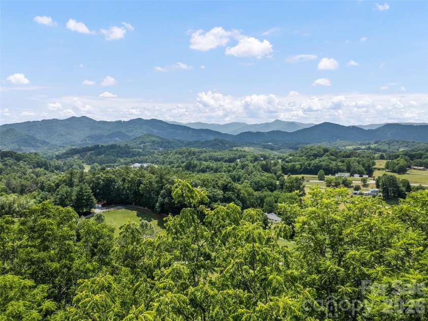 145 Hiaway Trail, Clyde, NC 28721.  MLS# CAR4401337, YatesRealty ID 38295. 