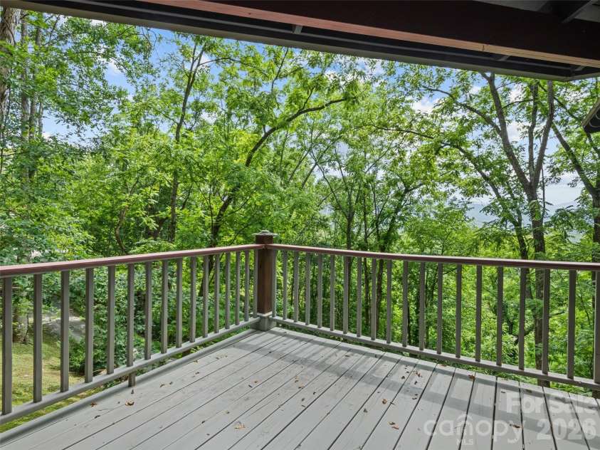145 Hiaway Trail, Clyde, NC 28721.  MLS# CAR4401337, YatesRealty ID 38295. 