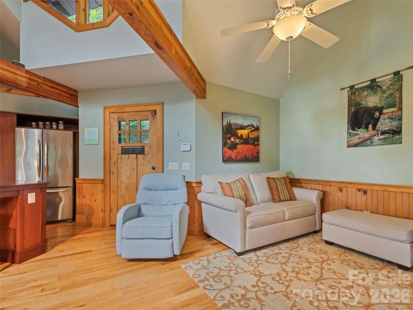 145 Hiaway Trail, Clyde, NC 28721.  MLS# CAR4401337, YatesRealty ID 38295. 