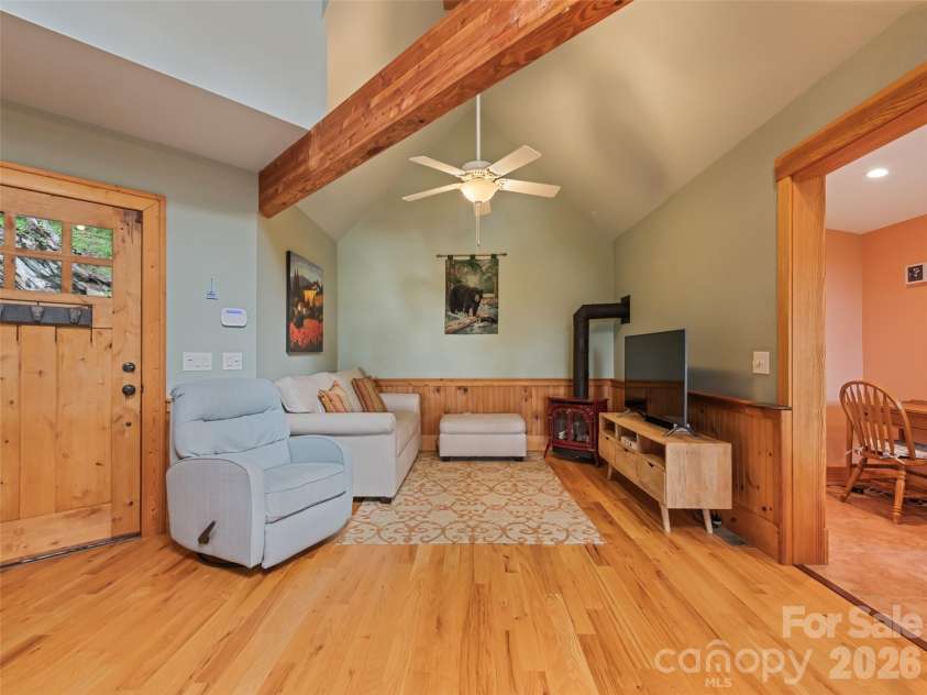 145 Hiaway Trail, Clyde, NC 28721.  MLS# CAR4401337, YatesRealty ID 38295. 