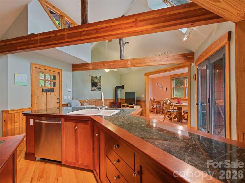 145 Hiaway Trail, Clyde, NC 28721.  MLS# CAR4401337, YatesRealty ID 38295. 