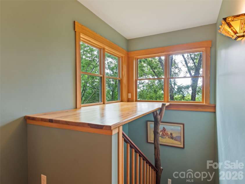 145 Hiaway Trail, Clyde, NC 28721.  MLS# CAR4401337, YatesRealty ID 38295. 