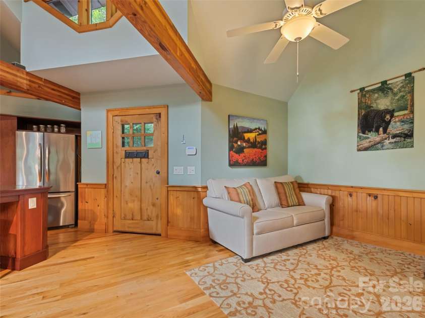 145 Hiaway Trail, Clyde, NC 28721.  MLS# CAR4401337, YatesRealty ID 38295. 