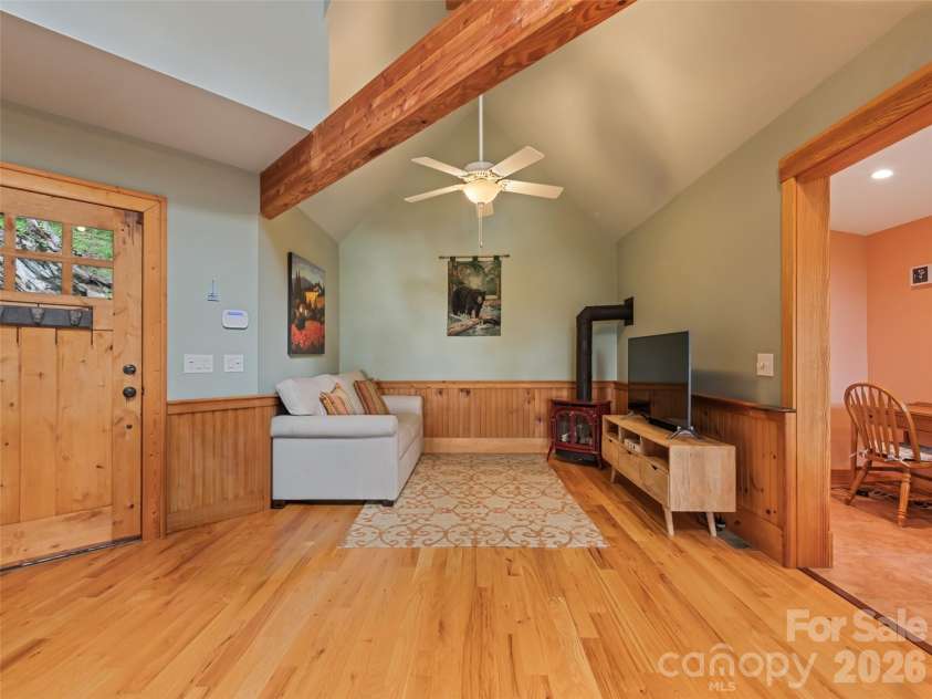 145 Hiaway Trail, Clyde, NC 28721.  MLS# CAR4401337, YatesRealty ID 38295. 