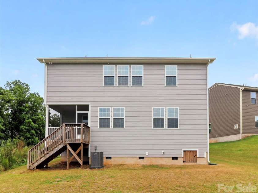 17504 Terryglass Lane, Charlotte, NC 28278.  MLS# CAR4397846, YatesRealty ID 38296. Back