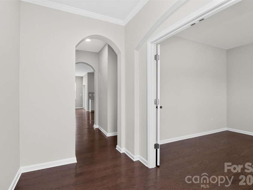 17504 Terryglass Lane, Charlotte, NC 28278.  MLS# CAR4397846, YatesRealty ID 38296. Front Door