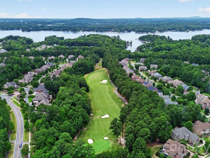 17504 Terryglass Lane, Charlotte, NC 28278.  MLS# CAR4397846, YatesRealty ID 38296. Golf Course