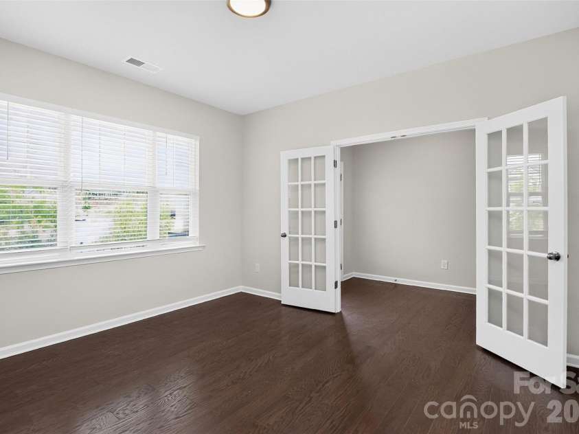 17504 Terryglass Lane, Charlotte, NC 28278.  MLS# CAR4397846, YatesRealty ID 38296. Office