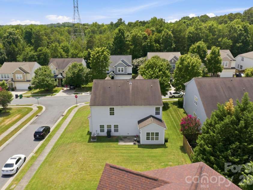 3504 Dominion Green Drive, Charlotte, NC 28269.  MLS# CAR4373828, YatesRealty ID 38297. 