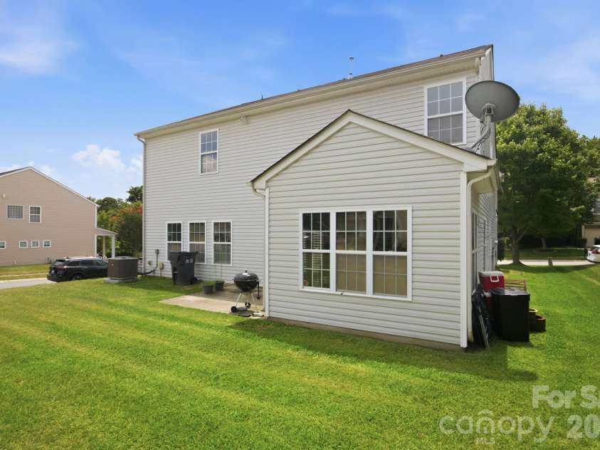 3504 Dominion Green Drive, Charlotte, NC 28269.  MLS# CAR4373828, YatesRealty ID 38297. 